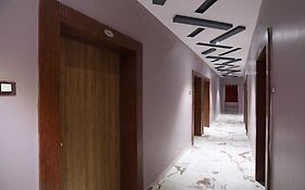 Oyo Flagship 28645 Nirmalya Plaza